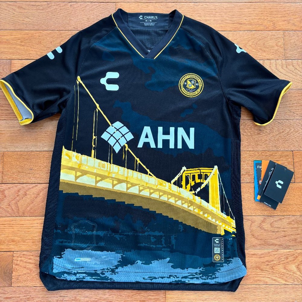 Pittsburgh Riverhounds Jersey Mens M Charly SC Three Rivers‎ ROBBIE MERTZ NEW